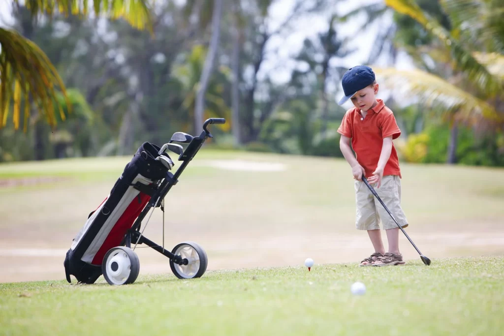 5 lợi ích quan trọng của việc cho trẻ chơi golf từ khi còn nhỏ